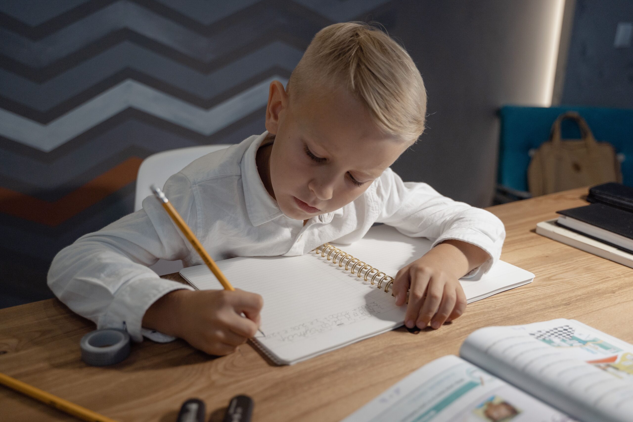 Read more about the article How to Teach Kids Time Management: 7 Proven Strategies